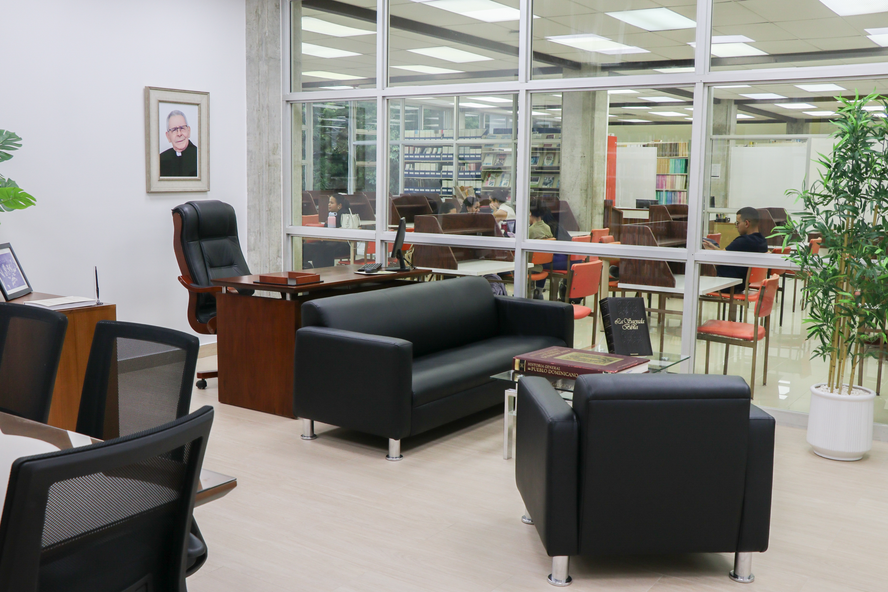 14-09-23 Sala Mons. Agripino Nuñez Collado-8.jpg