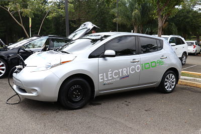 Exhibición vehículos eléctricos (12)_opt.jpg