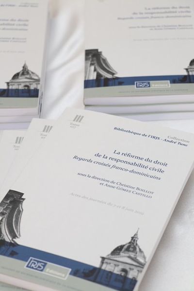 Imagen libro de Derecho.jpg