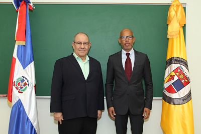 Imparten conferencia sobre la Restauración.jpg